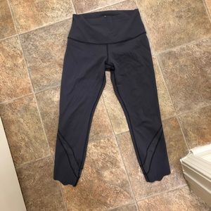 Lululemon scallop yoga pants